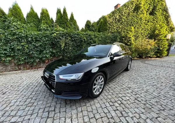 Audi A4 cena 59900 przebieg: 201000, rok produkcji 2016 z Łobez małe 352